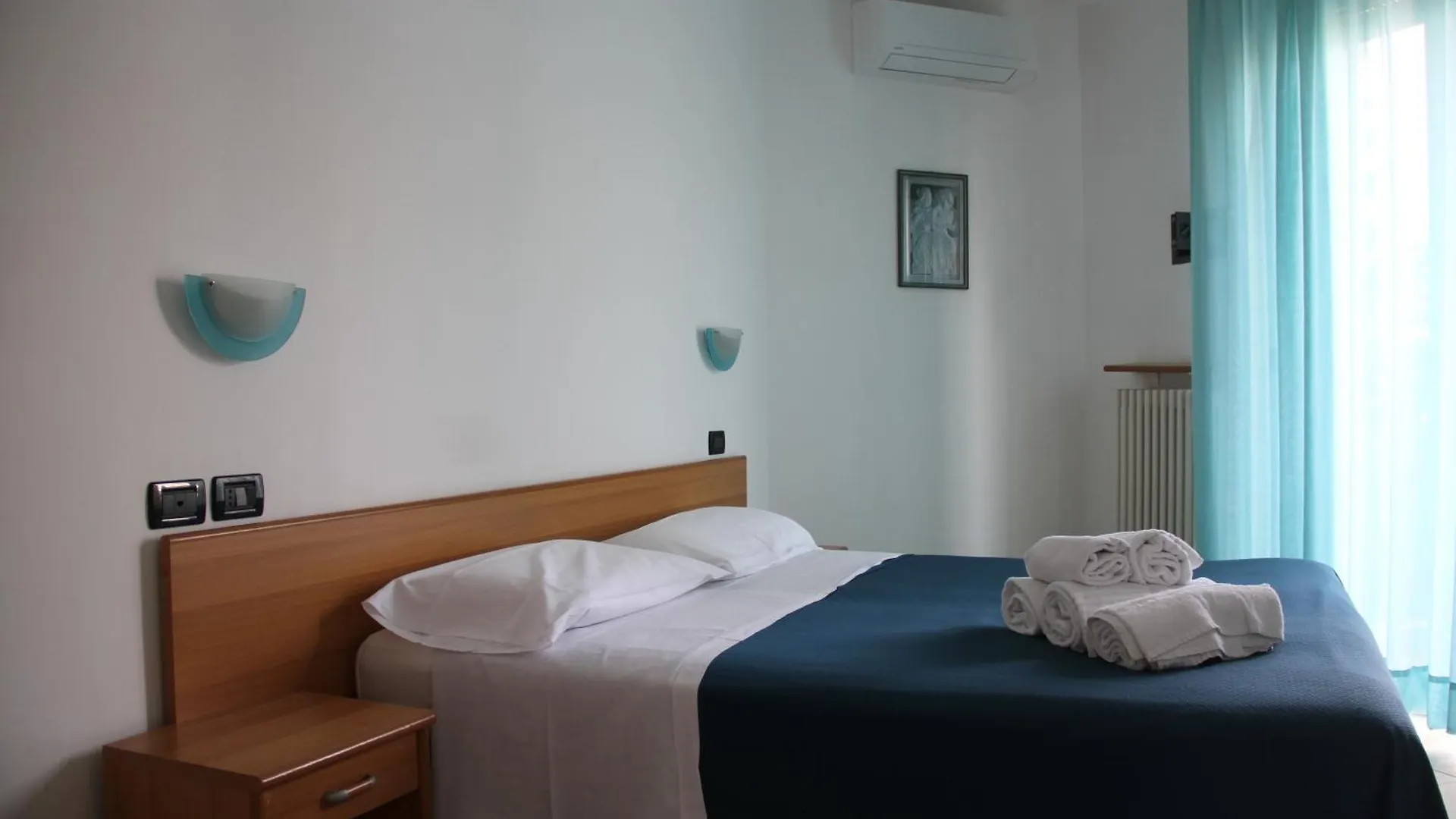 Residence Villa Azzurra Rimini 3*,