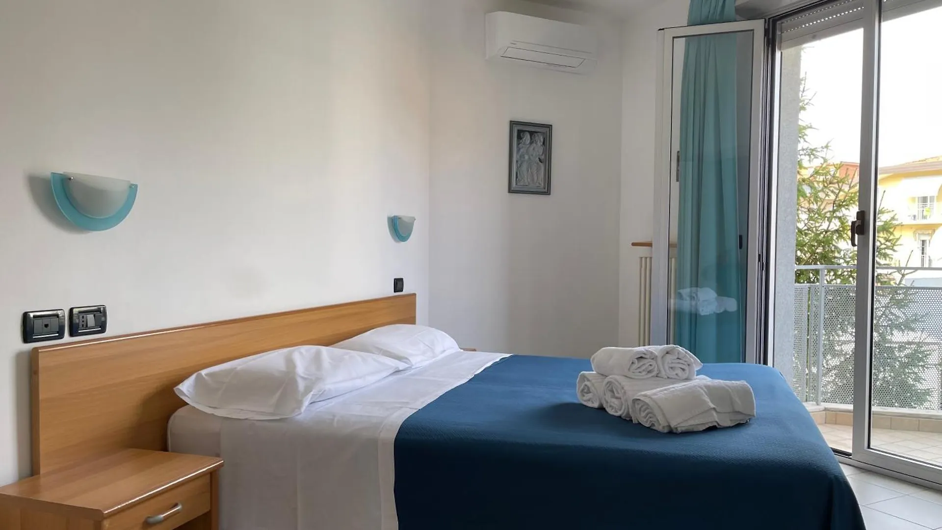 Residence Villa Azzurra Rimini 3*,