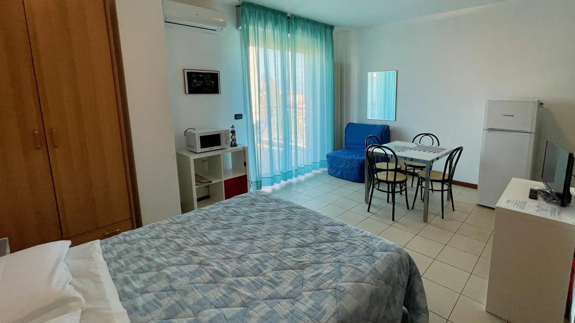Residence Villa Azzurra Rimini 3*,